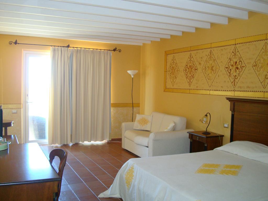 Country Resort Capo Nieddu Σάντα Κατερίνα Δωμάτιο φωτογραφία